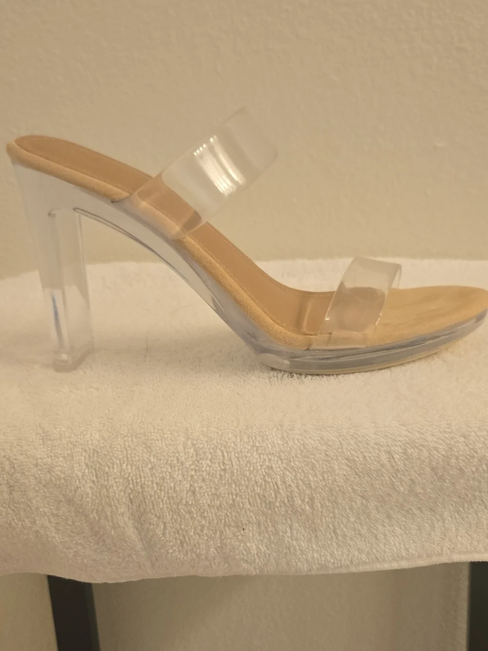 Dream Pairs Women’s Nude/Clear Slide Platform Sandals Size 8.5 NWOT